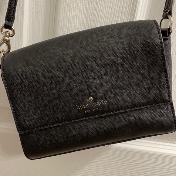 kate spade Handbags - Kate Spade crossbody